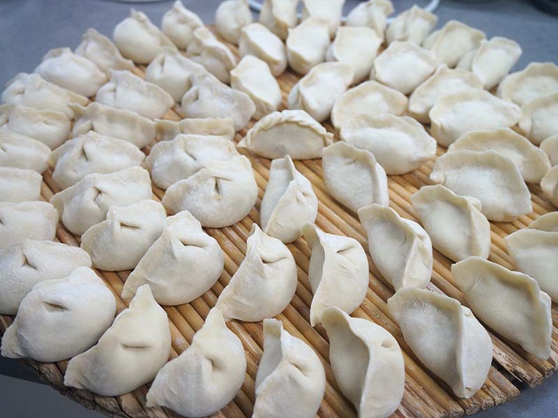 過(guò)年的餃子餡發(fā)酸了還能不能吃 新年食品安全